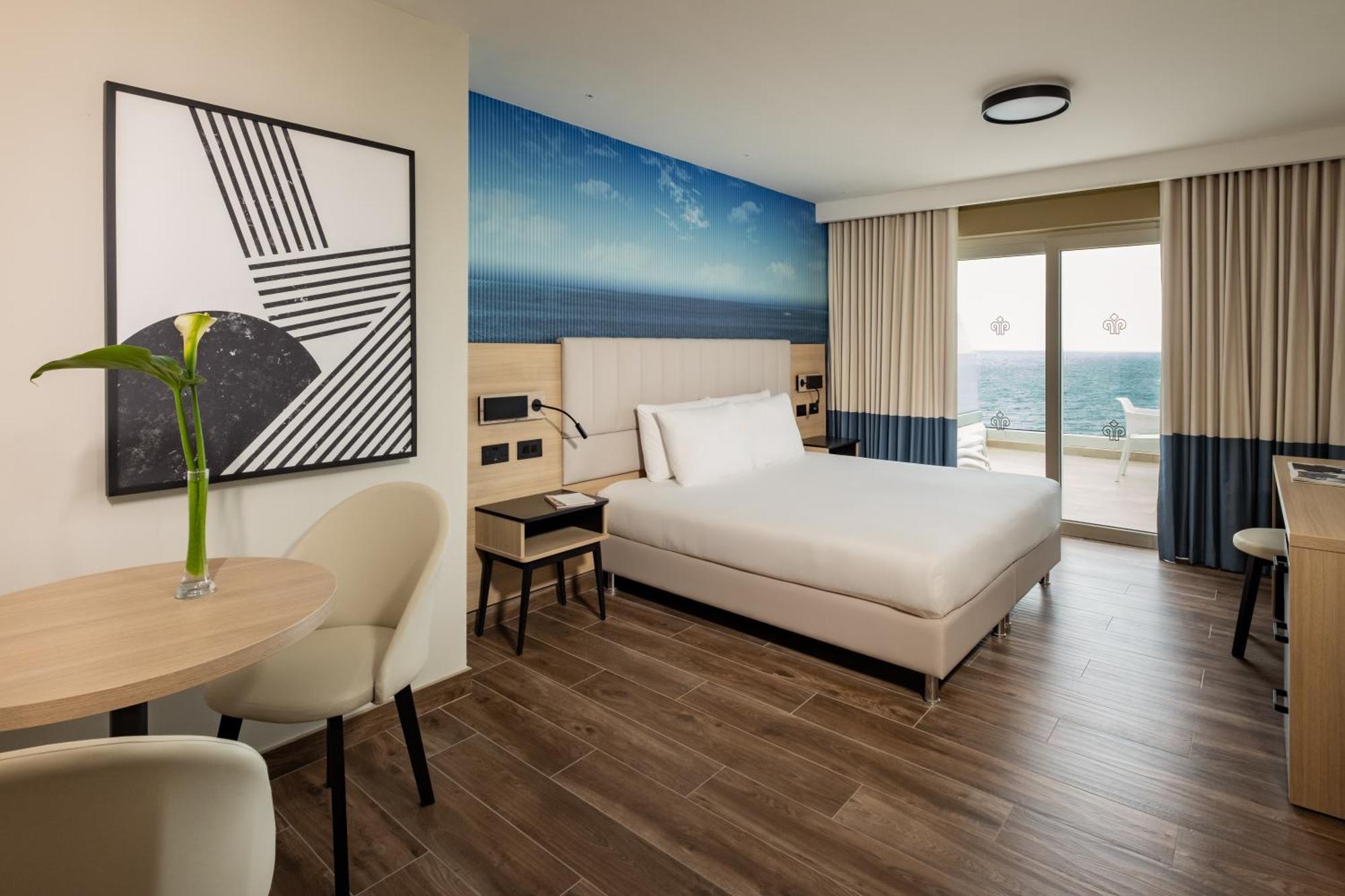 Junior Suite Sea View,1412758568:JPEG